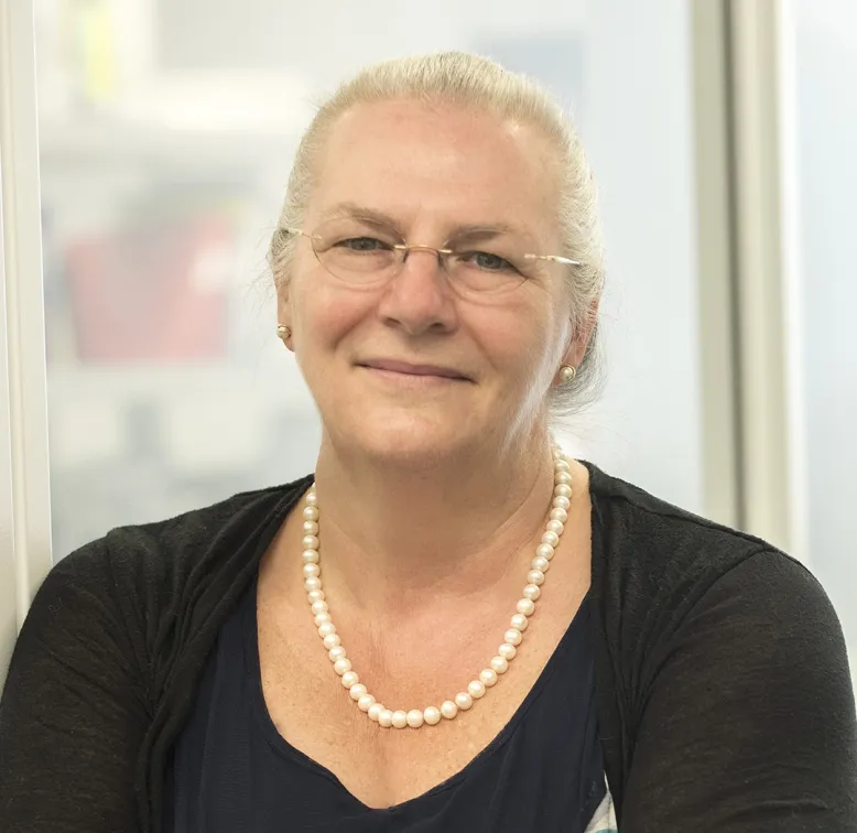 Dr. Anne-Marie Mes-Masson