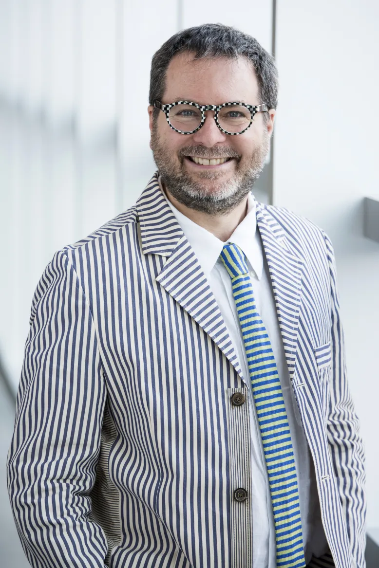 M. Gilles Comeau