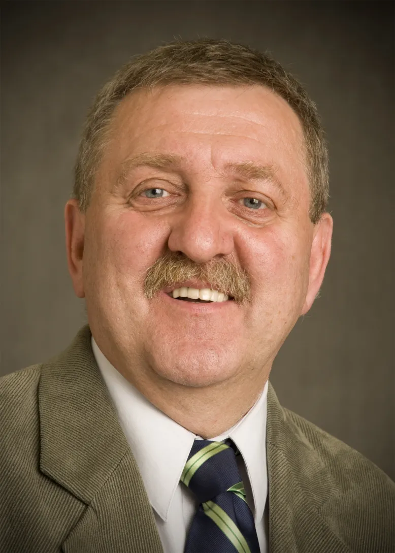 Dr. Marek Michalak