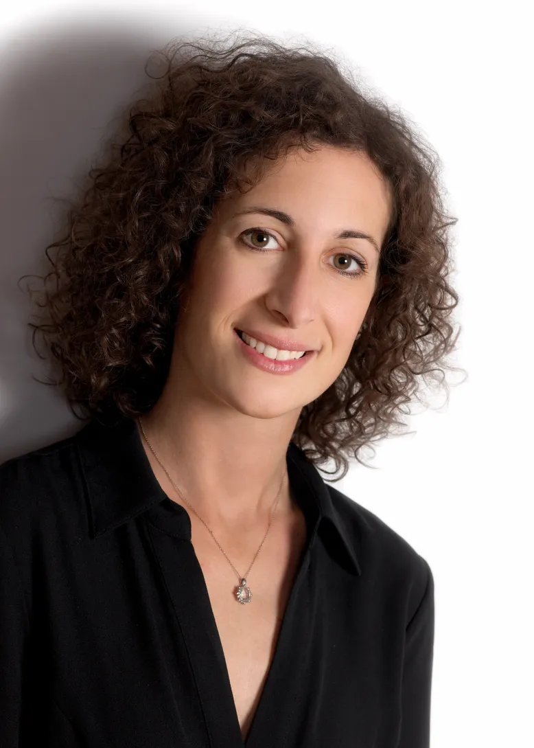 Dr. Shayna Rosenbaum