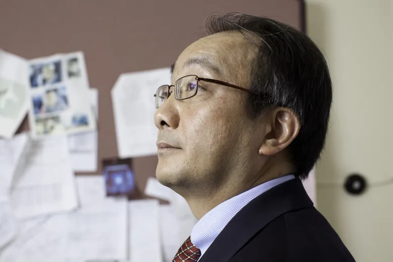 Prof. Zheng-Hong Lu