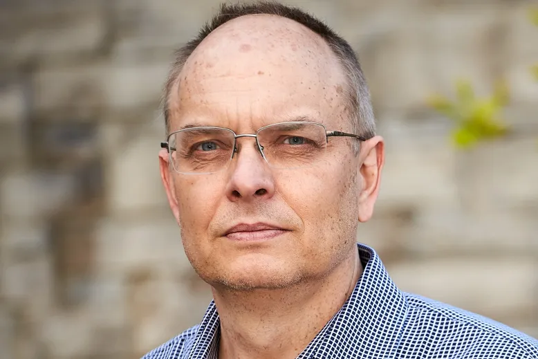 Dr. Mark Crowther
