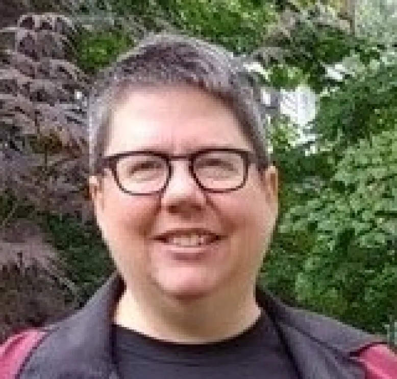 Prof. Julie SUZANNE Rak