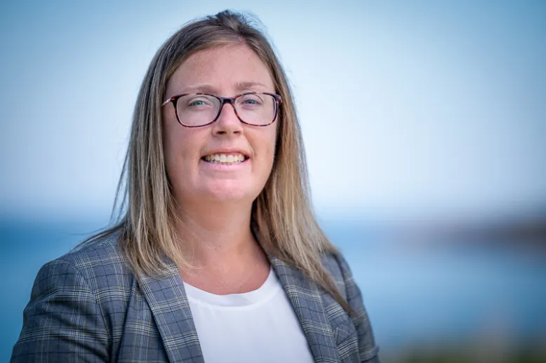 Prof. Lindsay Cahill